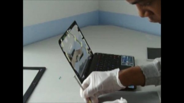 Asus Eee PC Seashell series 1015PE Screen Installation