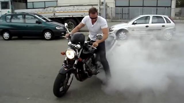 burnout honda hornet 900 смотреть онлайн