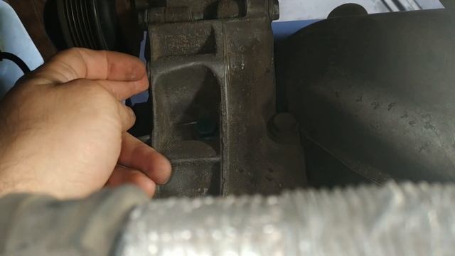 не заряжается акб, пропала зарядка, как поменять реле напряжения на golf 4 смотреть онлайн