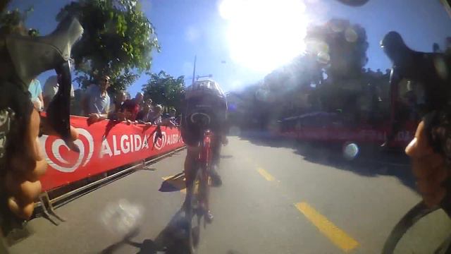 Giro d'Italia 2015 stage 17 sprint from the on board camera смотреть онлайн