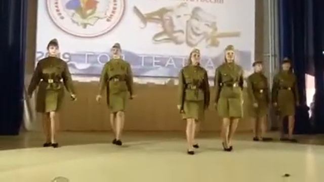 Танец "Военное попурри" смотреть онлайн