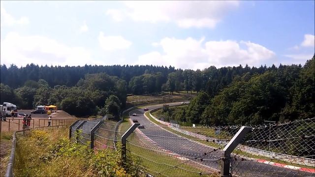 3x ferrari 458 speciale in action on the nordschleife смотреть онлайн