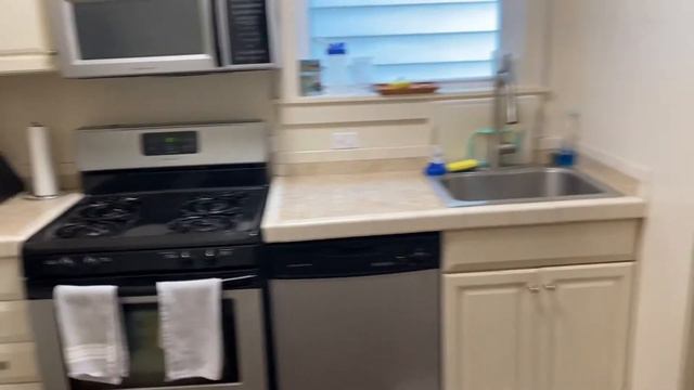 What does $1200/month Rent in Pittsburgh? (New Apartment Tour) смотреть онлайн