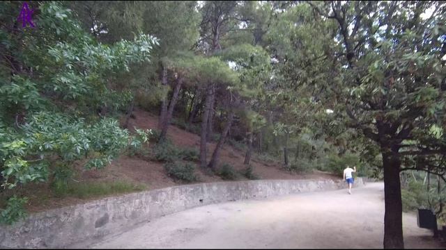 Крым. ЮБК. Алупка. Не дошли чуток до пляжа и как обещал, показываю много машин. Запись от 16.06.23