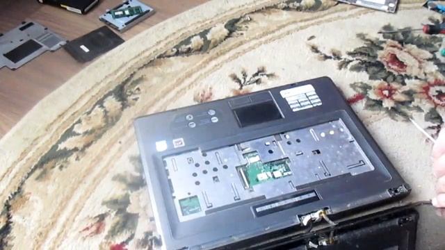 Ноутбук Asus x51R не включается, а индикаторы горят, ремонт разборка, сборка. смотреть онлайн