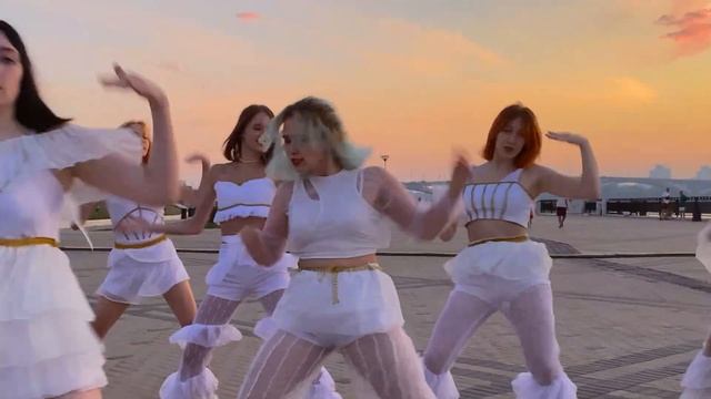 [KPOP IN PUBLIC | ONE TAKE] TWICE (트와이스) – 'MORE & MORE' | Dance Cover by MIST смотреть онлайн
