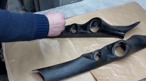 изготовление подиумов для сч, вч динамиков на передних стойках ауди А4 и их флокирование