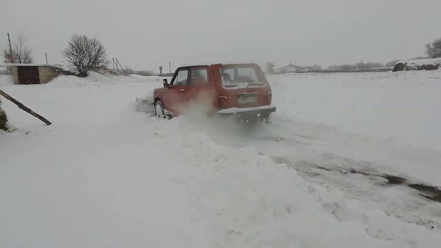 Отвал для чистки снега на ниву смотреть онлайн