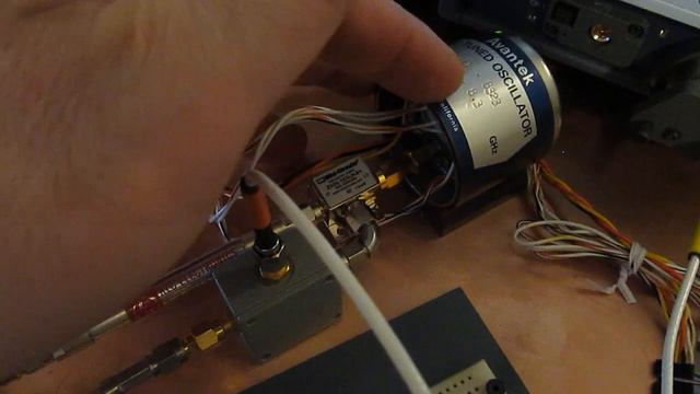 Testing a new Transistor in the Breadboard Oscillator смотреть онлайн