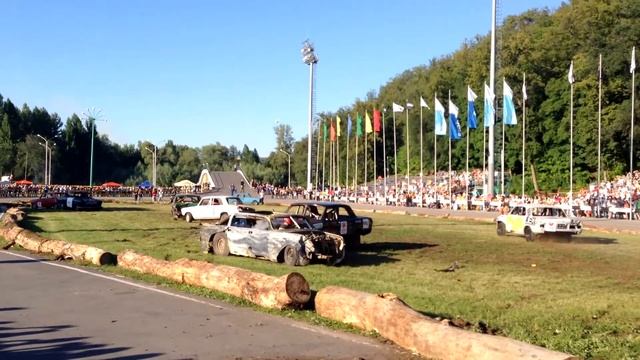 Автомобильное дерби в Уфе смотреть онлайн
