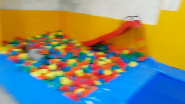 Батутный центр.  Прыжки на батутах! Trampoline Center!