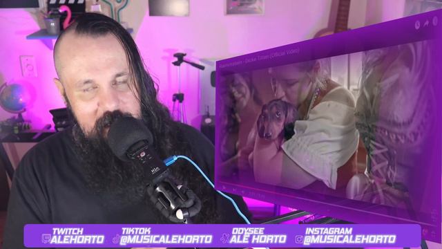 HEAVY METAL SINGER REACTS TO RAMMSTEIN D1CK3 T1TT3N смотреть онлайн