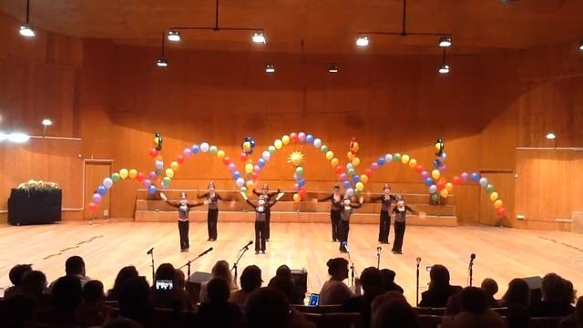 Танец с элементами акробатики "Чарли-класс" смотреть онлайн