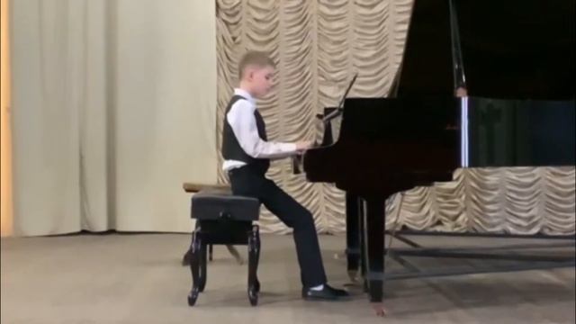 Л.Моцарт Бурре ре мінор смотреть онлайн