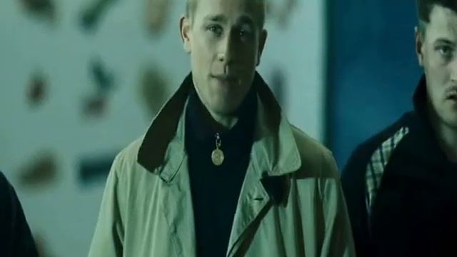 Драка в метро, хулиганы зеленой улицы смотреть онлайн