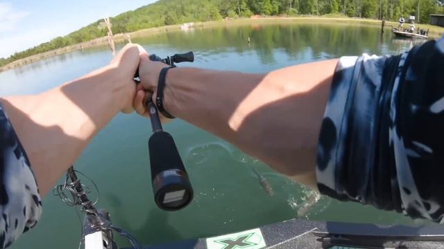 Major League Fishing VS Seek One: Unreal TOPWATER Choppo action with Justin Lucas and Justin Atkins смотреть онлайн