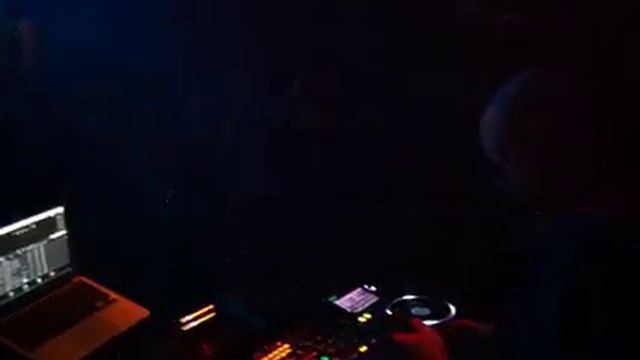 Peter Luts playing the Rain @ Bypass (Geneva) 19-02-11 смотреть онлайн