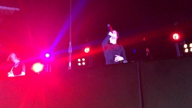 Влог Пошлая молли 2020 первый ряд и пацанские домогания спасибо бледный что услышал)0)0)00))