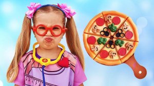 Roma and Diana Pretend Play with Food Toys and Cooking Pizza, Funny video for children