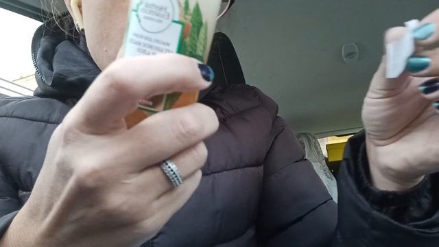 Распаковка Увлажняющего масла Herbal Essens Аргановое масло и Алоэ смотреть онлайн