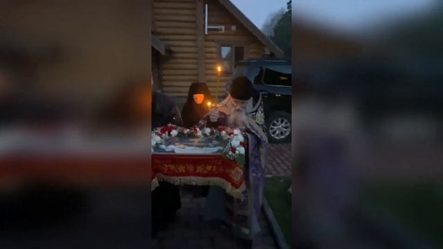 Схиархимандрит Илий (Ноздрин) отслужил службу, в Великий Пяток 2 смотреть онлайн