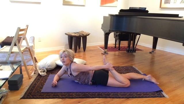 Yoga and Stretching 3- Intro to backbends смотреть онлайн