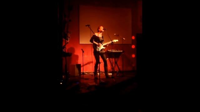 Teresa Riemann a broken priest смотреть онлайн