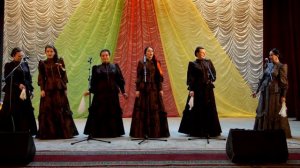 поют Уральские казаки