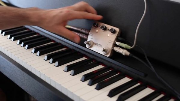 Rowin Looper 3 - Looper pedal - Stereo Use - Piano & vocals