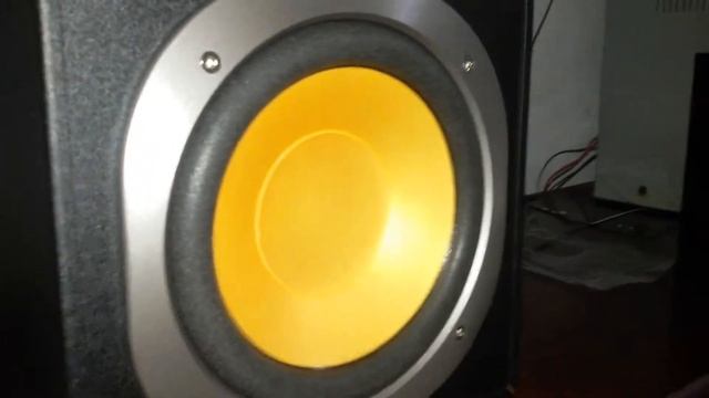 Edifier P3060 2.1 tocando Day O Na paz de Jah смотреть онлайн