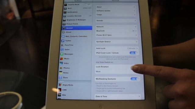 How To Adjust Your iPad Screen Rotation смотреть онлайн