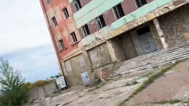 Упал в открытый колодец во дворе МКД по улице Гоголя 130а в городе Стерлитамак. смотреть онлайн