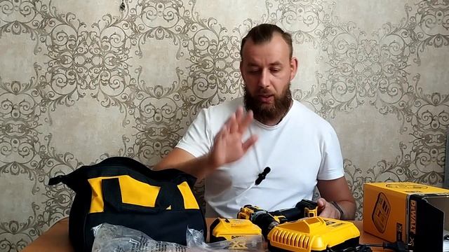 Оригинальный DeWALT из США по самой доступной цене. Шуруповёрт DCD800, аккум DCB205, зарядное DCB11
