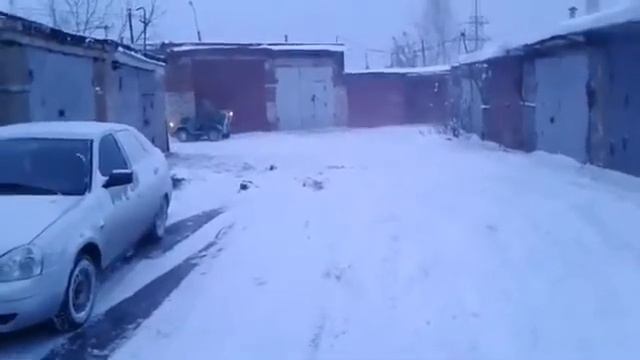 Самоделка сделанная из мотоколяски СЗД.не плохо едет по снегу на летней резине. смотреть онлайн