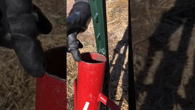 Removing a T-post with a post driver смотреть онлайн