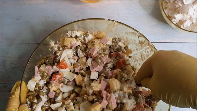 ОЛИВЬЕ с колбасой. Украшение салата на детский праздник. Вкусно и красиво. Что приготовить. БЫЧОК смотреть онлайн