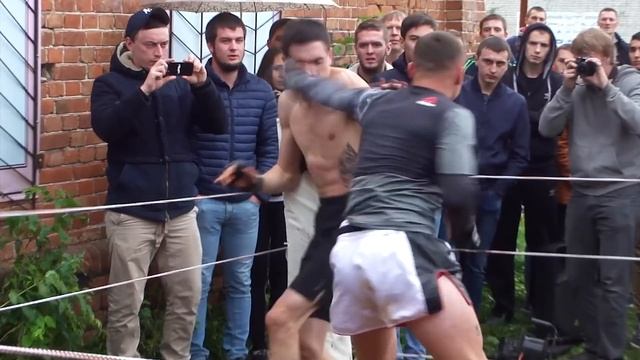 Драка. Жестко пропустил и потерялся. [Провинциалы] смотреть онлайн