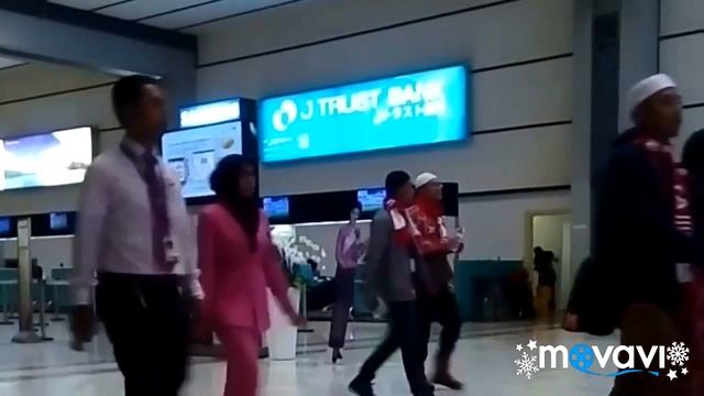 В аэропорту Джакарты. смотреть онлайн