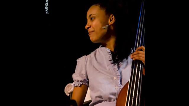 Esperanza Spalding: Ponta de Areia смотреть онлайн