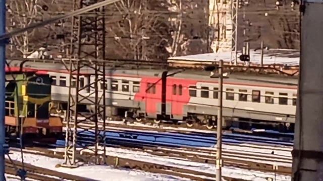 Отправление ЭД9м-1043 сообщением Тихорецкая-Коаснодар со станции Тихорецкая. смотреть онлайн