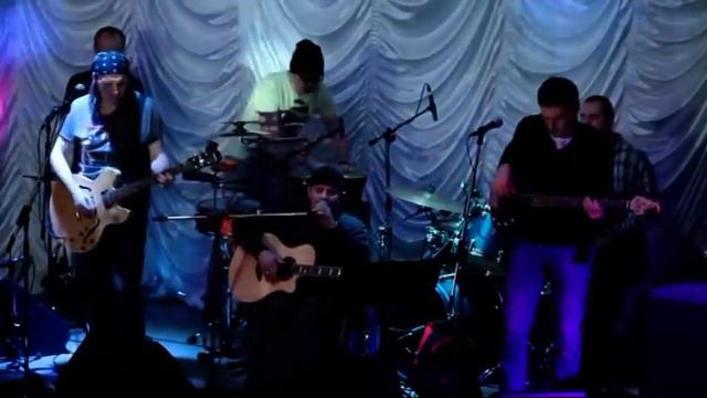 оркестр Кто Как Может - Тает снег