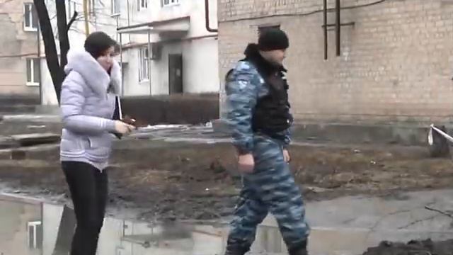 БОЙЦЫ «БЕРКУТА» ПАТРУЛИРУЮТ ЦЕНТРАЛЬНУЮ ЧАСТЬ ГОРОДА смотреть онлайн