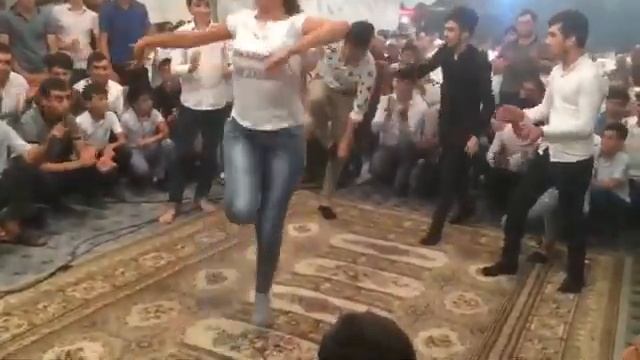 Азербайджанский танец девушки зажигают смотреть онлайн