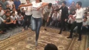 Азербайджанский танец девушки зажигают