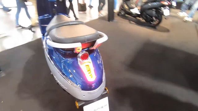 Peugeot Django 50cc mini city compact scooter new model walkaround K1631 смотреть онлайн