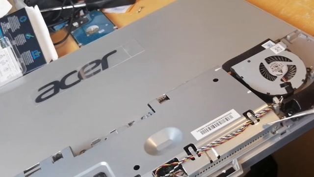 Acer Aspire C24 tear down of Acer Aspire to replace the hard Disk with SSD drive. смотреть онлайн