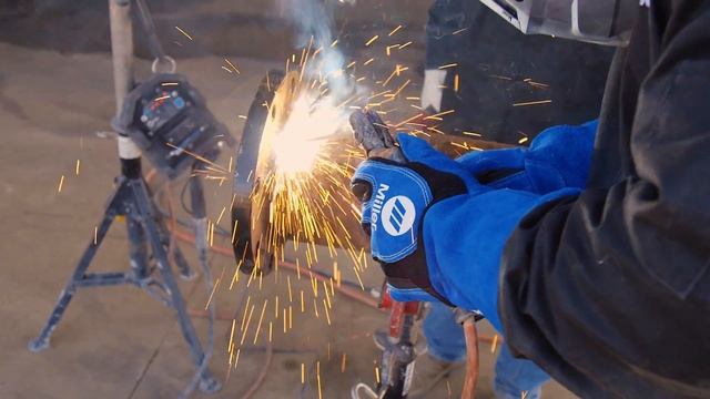 Fuel Efficient Welding Equipment Keeps Noise Down смотреть онлайн
