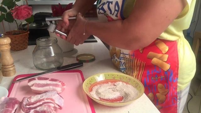 Домашнее САЛО/ГРУДИНКА. ЗАСОЛКА В БАНКЕ смотреть онлайн