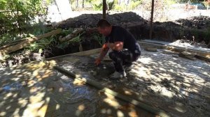 Бетонный пол в беседке и опорная стенка