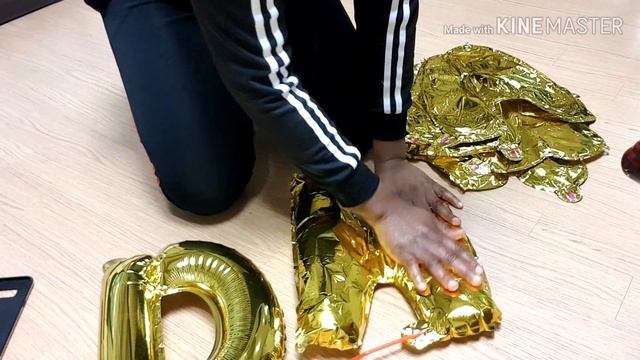 How To Deflate a Foil Balloon | How To Release Air From a Foil Balloon смотреть онлайн